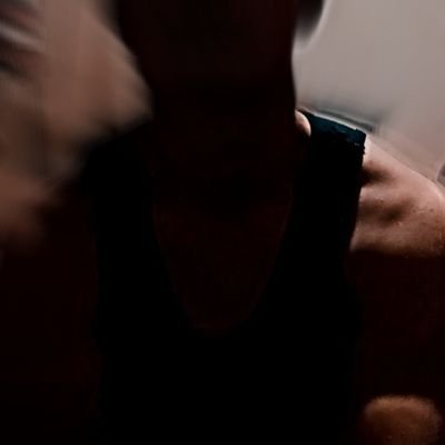 Me gusta mucho el morbo aunque nunca lo haría en la vida real, solo quiero entretenerte y que te la pases bien aquí conmigo c: