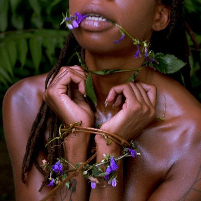 Welcome to my Garden of Original Sin 🌿 @KismetCharlatan, unhinged.
Homestead Heaux 👩🏾🌾 Canadiana 🍁 Future Hot Wife ❤️🔥 Undercover Fetish Fangirl 🧚🏾♀️