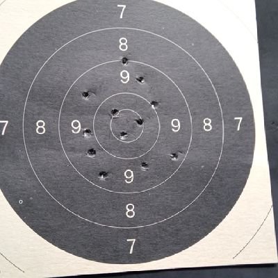 Larusayelcroata's profile picture. Loca. Inconformista. Contestaria. Y bastante rebelde.Pero bien medicada.