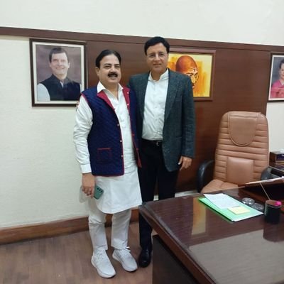 जिलाध्यक्ष एवं प्रदेश प्रवक्ता, किसान काँग्रेस। फरीदाबाद (HR)
Ph.D in Economics Master of Social Work and Senior Congress Party Leader,
#MyLeaderRahulGandhi ❤️