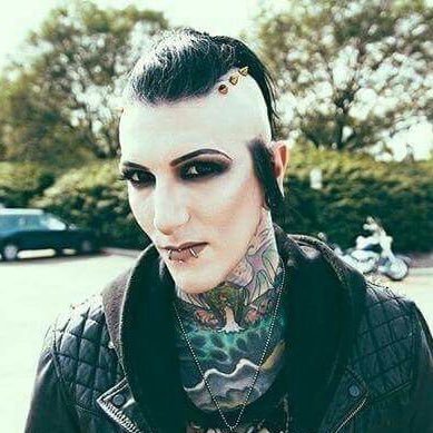 Latest in a long line of witches. Leans more towards dark magic but is skilled in most things. Father of two. #SPN (RP 21+)