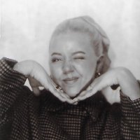 Mariella (@mariellaartist) 's Twitter Profile