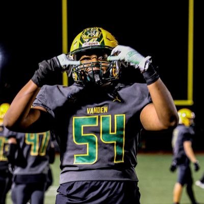 Vanden HS (Fairfield CA) C/O 25~ DT/NG|6’2 250lb| Phone Number: (707-301-8347) | Email: babybeastmode99@gmail.com|NCAAID# 2211710723