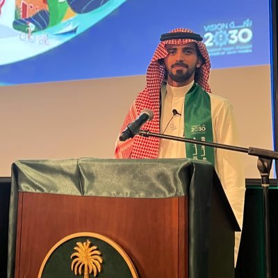 خريج جامعة أستراليا الوطنية @ourANU تخصص علم الآثار Archaeology - وإدارة السياحة من كلية ويلنغتون في نيوزيلندا أحمدك يارب وأشكرك وأثني عليك بما علي أنعمت