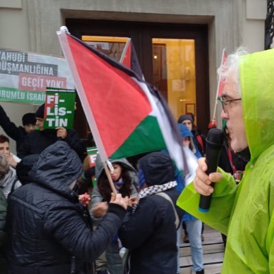 senolkarakas's profile picture. bla bla bla