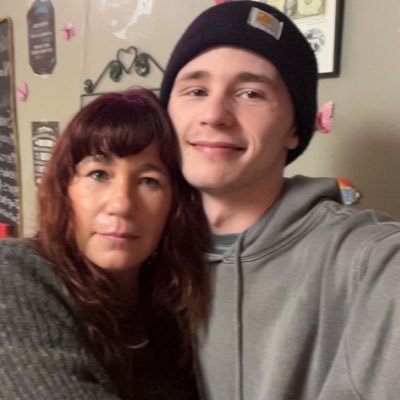 illizitCS's profile picture. 22 years old. Cs for retired