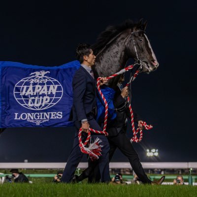 競馬の写真撮ってる高校生| 写真の保存はご自由にどうぞ🙆‍♂️関係者の方以外の転載・使用は一言いただけたら嬉しいです！| #春分