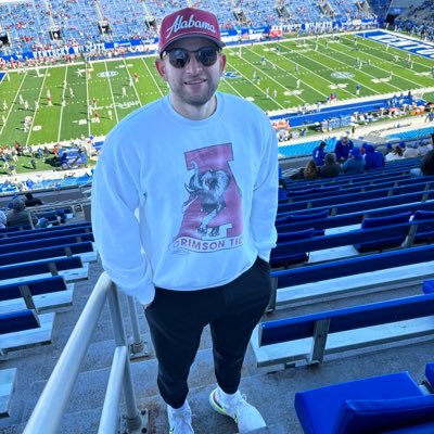 PooH_Bear2432's profile picture. 👁 Doc