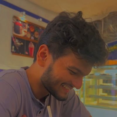 yashmahadik01's profile picture. 🖥️📸🥞🎸