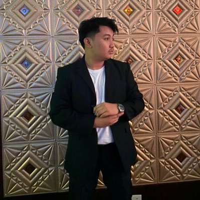 DefinitelynotYe's profile picture. Abandon all hope yé who enter.