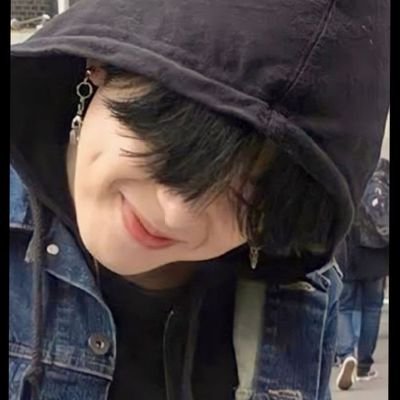 Btspopper BtsPavedTheWay #FanAccount
https://t.co/ibNis12HQe
13 ♡ 15