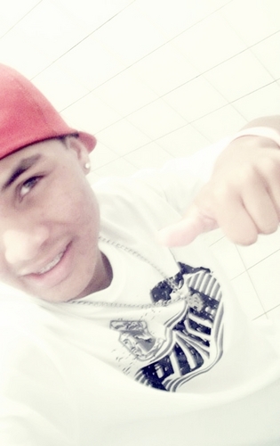 Orkut- http://t.co/liCHLoTpxU
                Msn; DiistaQky@hotmail.com