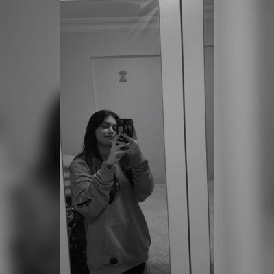 SenHelinde1's profile picture. Yarattın dünyamda zelzele