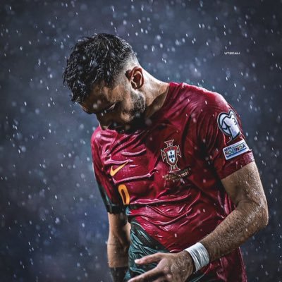 first never follows |#MUFC❣️. B.Fernandes❤️ |VADICT