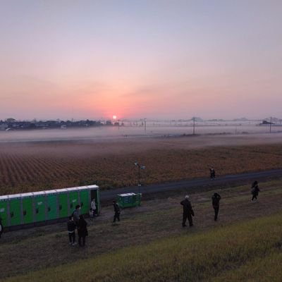 関西に生まれ育ち、東京で学生時代を過ごし、大阪で就職し、その後、弁理士になり、何故か福岡に来てしまった人。福岡のこととか、趣味のこととか、稀に知財関連のこととかをつぶやいてます。ヘッダ画像は福岡市西区小呂島。