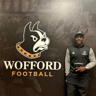 Wide Receiver Coach Wofford College
Miami Northwestern & UofLouisville alumni
(Great.Under.Major.Pressure) #AFROS 
All things are possible to him that believes!