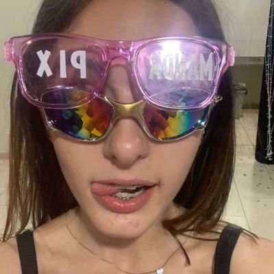 provavelmente não me identifico mais com metade dos meus tweets anteriores