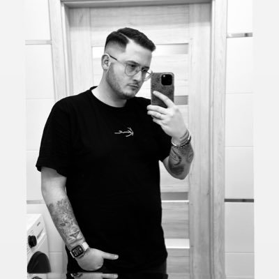 barteqvibes's profile picture. 