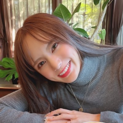 モデル＊女優 〇関コレ〇大丸・そごう丼GPイメージモデル〇BBJ岡山大会3位＆フォトジェニック賞 〇舞台「神様からの贈り物」〇映画「ダメ女の法則」〇舞台『ロミオ＆ジュリエット』〇舞台｢テイラーバートン｣〇1stグルメ＆レシピ本【C’estundélice】