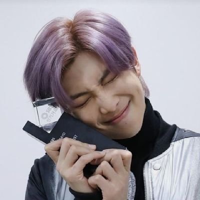 • Fan account | Only Army / Anti K-Pop | 🇺🇸🇲🇽
BTS junto con BigHit construyeron HYBE - ᴊᴜɴɢᴋᴏᴏᴋ