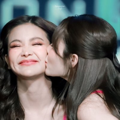ecthamour's profile picture. englot + lmsy 💘