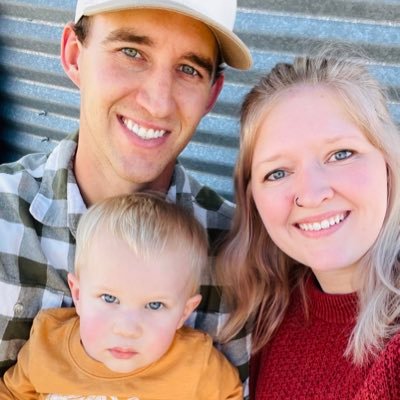 PieperTaryn's profile picture. You’re never too important to be nice to people #GoWyo #2019UWAlum