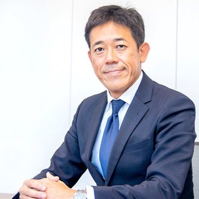お相撲とゴルフとお城と神社巡りが好きです。介護・医療現場の生産性向上を目的としたDXソリューション事業、仕事と介護の両立支援事業、健康寿命を延伸するレコードブック事業、高齢者市場に専門特化したマーケティング支援事業など、ヘルスケアソリューションを通じて超高齢社会における課題を解決し、健康な未来を創りたいと思っています!