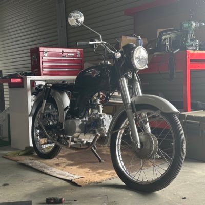 バイク/車/プラモ/横浜銀蝿が好き!!不動ベンリィ持ってます!プラモは日本軍飛行機多め。気軽にフォローよろしく😁