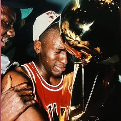 rbrtoshprd's profile picture. 