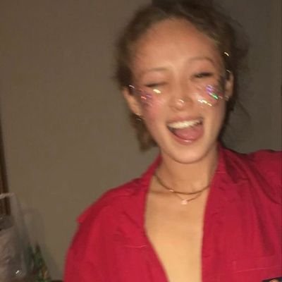 jurveygfs's profile picture. inactive kasi active sa dump