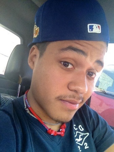 tweet me(: