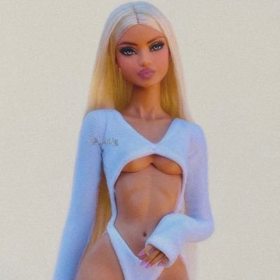 AnaniskmelonAda's profile picture. •777