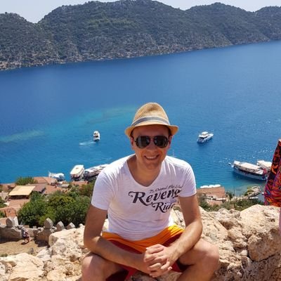 ozgurr7835's profile picture. 