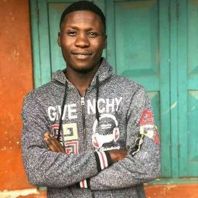 RAyomide18877's profile picture. 