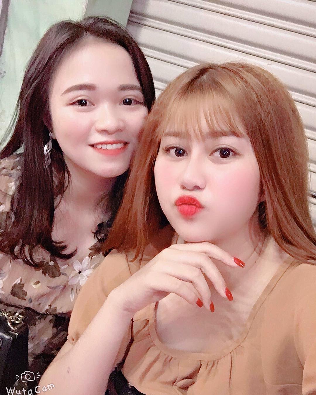 Bạn hàng ngày có nói có cười ,Khi ngủ cũng rất ngon