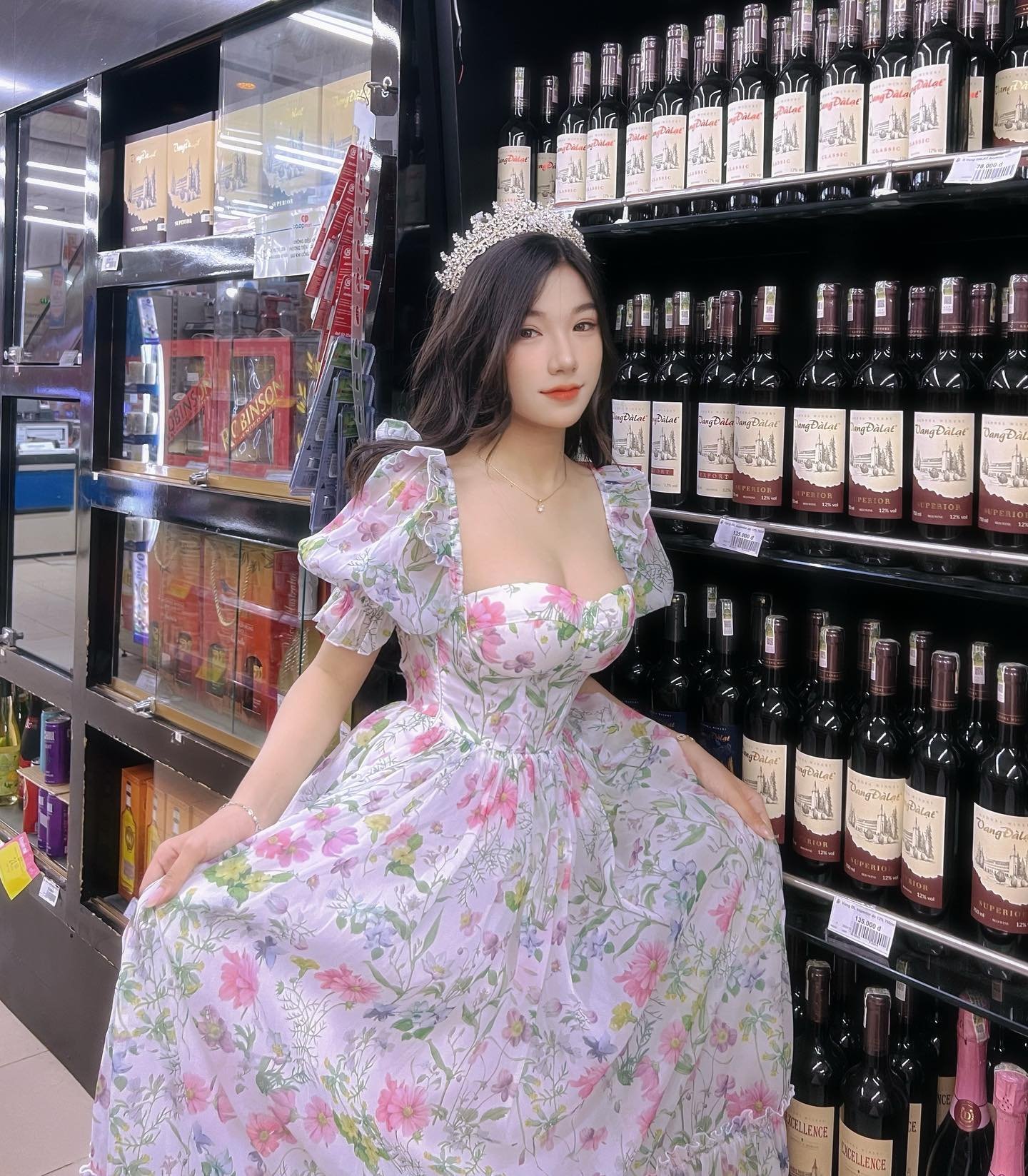 Latheeph196262's profile picture. Mong anh mê man và lạc đi đường chạy đến bên cạnh Em nhe  ,