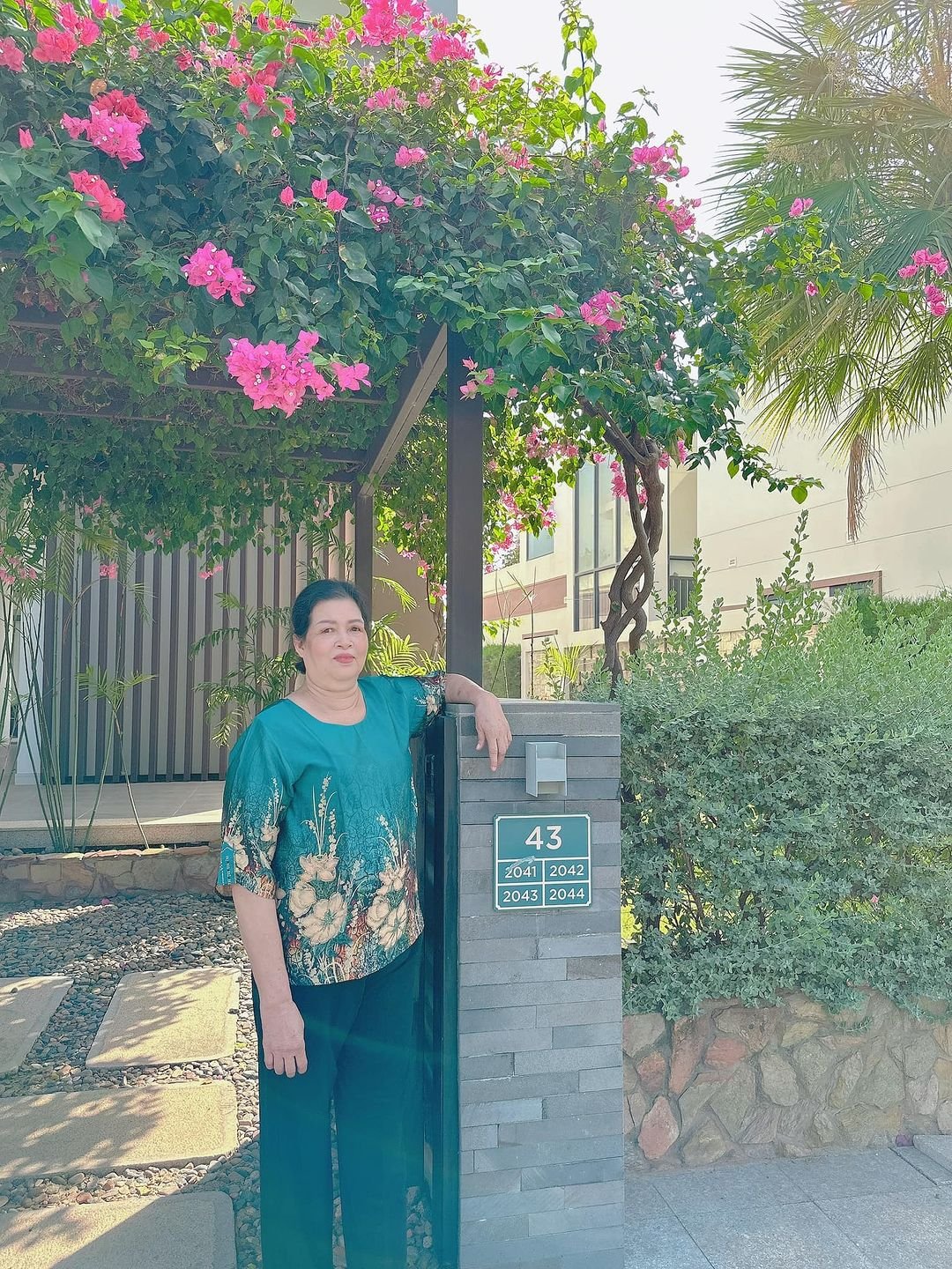 slashese60892's profile picture. Khi bạn kiên cường Ko ai kiên cường như bạn , Khi bạn hạnh phúc Ko ai hạnh phúc được bàng bạn