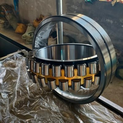 Specializing in the production of high-quality large spherical roller bearings Whatsapp and WeChat +86 18842614289