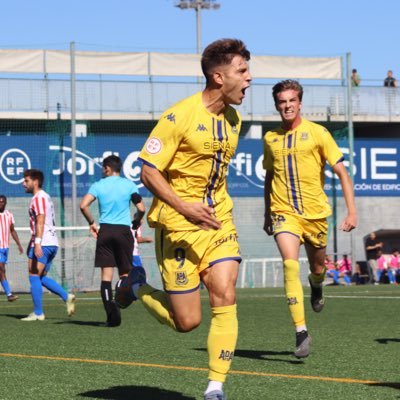 Ex del Alcalá de Henares (3RFEF) Ex jugador del Galapagar (3RFEF) Ex jugador jugador de Alcorcón ( 3 rfef ) Actual jugador de Las Rozas