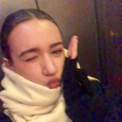 roxanenasso's profile picture. french/parisian girl