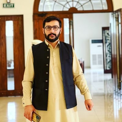 Engineer. social worker. 
pti tiger