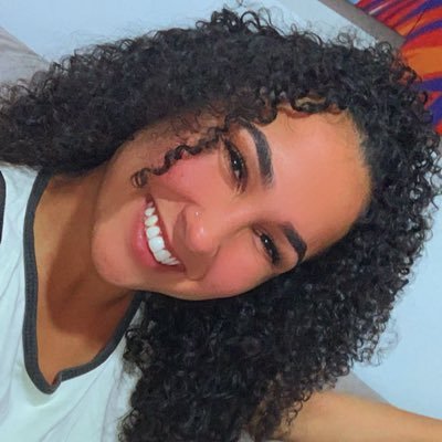 Assim como a água reflete o rosto, o coração reflete quem somos nós ❤️