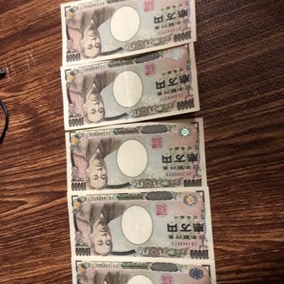 Trpelb78090Z's profile picture. 会社経営しています。 年末にかけて現金配布してます
