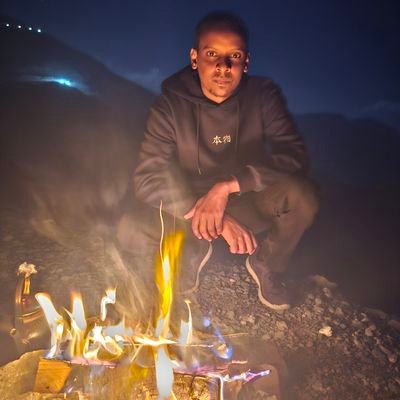 و نحيا بعد كربتنا ربيعا ... كان لم نذق بالأمس مرا
🇸🇩🌍