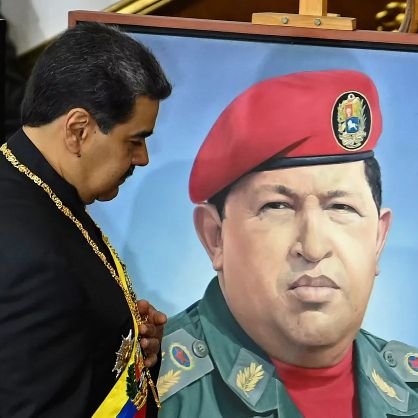 100% Chavista, Antiimperialista, Socialista y, Revolucionario de nacimiento (El GIGANTE dijo: Unidad, Lucha, Batalla y Victoria) viviremos y venceremos...