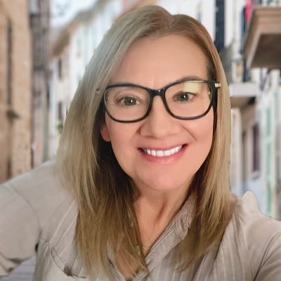 Photomom_Mimi's profile picture. 