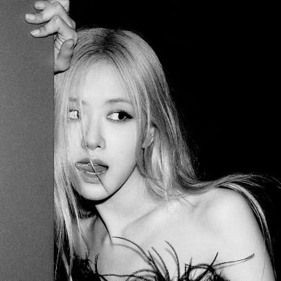 dykloves's profile picture. a hater and a lover