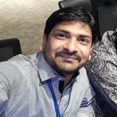 आदमी अपने स्वार्थ में किस क़दर धँसा हुआ है, कि उसकी दुनिया की परिधि ख़ुद से शुरू होकर ख़ुद पर ही ख़त्म हो जाती है.!
अज्ञात