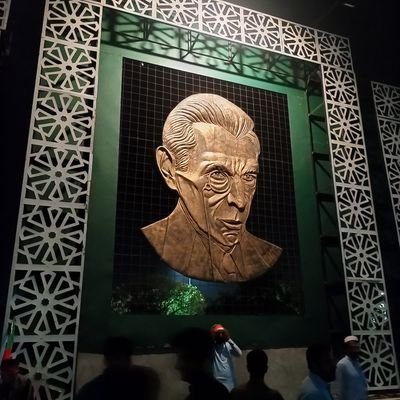 ❤وَتُعِزُّ مَنْ تَشَآءُ وَتُذِلُّ مَنْ تَشَآءُ❤