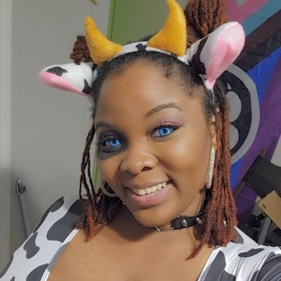 Hi Hi♡! I am an artist, cosplayer and twitch affiliate✌🏾 LG(B)TQ🌈🏳‍🌈
I love anime and manga! 💕
Commissions open✨
check out my link for my socials!😘😘